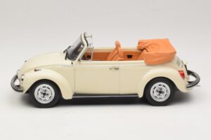 Volkswagen 1303 Cabriolet Cream White Norev 1:18 188535 Métal — image 3 sur 6