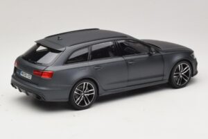 Audi RS6 C7 Avant Daytona Grey Minichamps 1:18 5011216225 Métal — image 2 sur 8