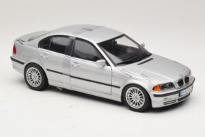 BMW 3-Series E46 6-Cylinder Argent UT Models 1:18 20512 Métal — image 4 sur 6