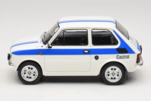 Fiat 126 Castrol Livery Blanc Bleu MCG 1:18 MCG18666 Métal — image 3 sur 6