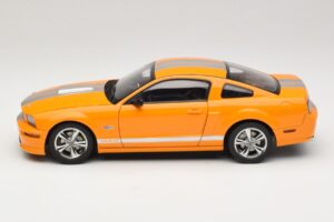 Ford Mustang GT S197 Grabber Orange Metallic AUTOart 1:18 73117-A1 Métal — image 4 sur 8