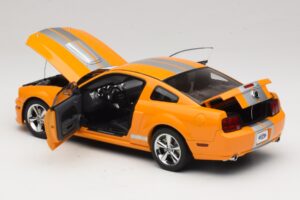 Ford Mustang GT S197 Grabber Orange Metallic AUTOart 1:18 73117-A1 Métal — image 5 sur 8