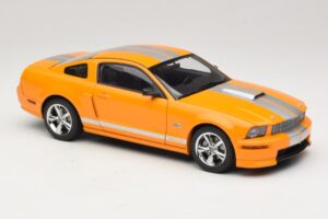 Ford Mustang GT S197 Grabber Orange Metallic AUTOart 1:18 73117-A1 Métal — image 6 sur 8