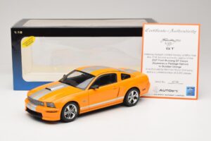 Ford Mustang GT S197 Grabber Orange Metallic AUTOart 1:18 73117-A1 Métal — image 8 sur 8