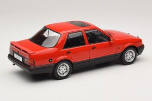 Ford Orion Mk2 1600E Rouge MCG 1:18 MCG18488 Métal — image 2 sur 6