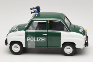Goggomobil T250 Police Revell 1:18 08976-R1 Métal — image 3 sur 6