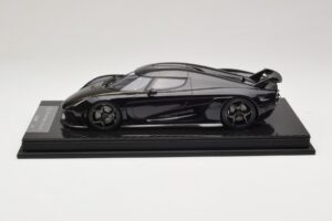 Koenigsegg Regera Noir Pack Carbone FrontiArt 1:18 F079-179 Résine — image 3 sur 7