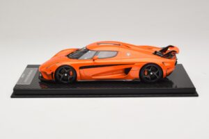 Koenigsegg Regera Orange Pack Carbone FrontiArt 1:18 F071-153 Résine — image 3 sur 7