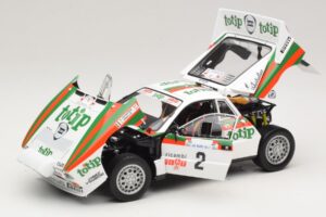 Lancia 037 #2 A. Bettega / M. Perissinot Rally San Marino 1984 Kyosho 1:18 08306F Métal — image 2 sur 8