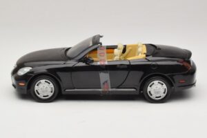 Lexus SC430 Cabriolet Noir Motormax 1:18 73119 Métal — image 3 sur 6