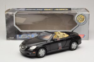Lexus SC430 Cabriolet Noir Motormax 1:18 73119 Métal — image 6 sur 6