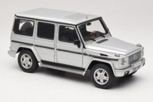 Mercedes G500 W463 LWB Édition Concessionnaire Argent AUTOart 1:18 B66962142 Métal — image 6 sur 8