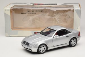 Mercedes SLK230 R170 AMG Roadster Argent UT Models 1:18 26152 Métal — image 8 sur 8