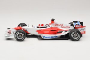 Panasonic Toyota Racing TF106 #11 J. Trulli 2006 Minichamps 1:18 AM59558L Métal — image 3 sur 7