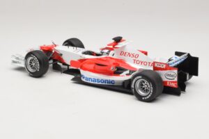 Panasonic Toyota Racing TF106 #11 J. Trulli 2006 Minichamps 1:18 AM59558L Métal — image 5 sur 7