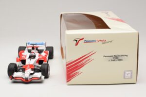 Panasonic Toyota Racing TF106 #11 J. Trulli 2006 Minichamps 1:18 AM59558L Métal — image 6 sur 7