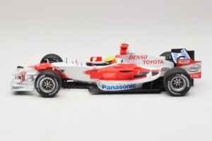 Panasonic Toyota Racing TF106 #12 R. Schumacher 2006 Minichamps 1:18 AM59557K Métal — image 3 sur 7