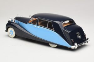 Rolls-Royce Silver Wraith Empress by Hooper Noir & Bleu Foncé MCG 1:18 MCG18051 Métal — image 5 sur 6
