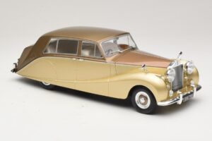 Rolls-Royce Silver Wraith Empress by Hooper Marron & Or MCG 1:18 MCG18000 Métal — image 4 sur 6