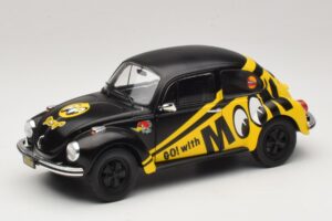 Volkswagen Beetle 1303 Go with Moon Solido 1:18 S1800519 Métal
