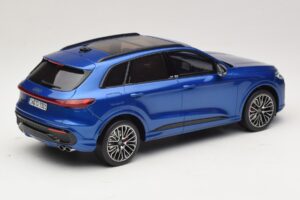 Audi SQ5 FY TFSI Ultra Bleu Otto 1:18 OT1281 Résine — image 2 sur 6