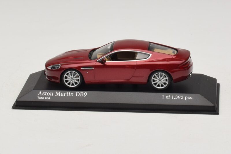 Aston Martin DB9 Rouge Métallisé Minichamps 1:43 400137340 Métal