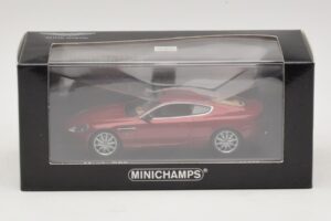 Aston Martin DB9 Rouge Métallisé Minichamps 1:43 400137340 Métal — image 4 sur 4