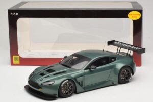 Aston Martin V12 Vantage GT3 Vert AUTOart 1:18 81306 Métal — image 6 sur 6