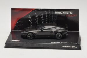 Aston Martin V12 Zagato Scintilla Silver Minichamps 1:43 437137221 Métal
