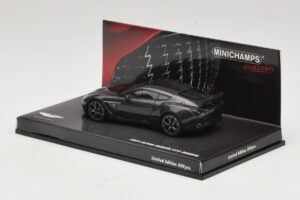 Aston Martin V12 Zagato Scintilla Silver Minichamps 1:43 437137221 Métal — image 3 sur 5