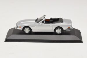 Aston Martin V8 Volante Argent Minichamps 1:43 400137601 Métal