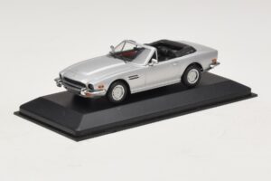 Aston Martin V8 Volante Argent Minichamps 1:43 400137601 Métal — image 2 sur 4