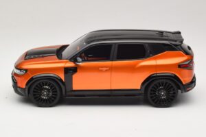 Dacia Duster Mk3 Redust Sport 4x2 Hybrid Metallic Orange Otto 1:18 OT1316 Résine — image 3 sur 6