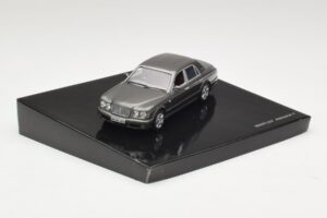 Bentley Arnage T Cypress Grey Minichamps 1:43 BL386 Métal — image 2 sur 4