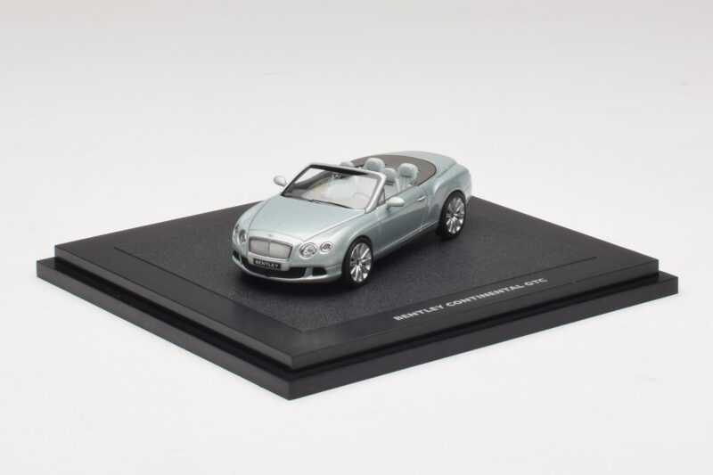 Bentley Continental GTC Light Grey Metallic Minichamps 1:43 BL907 Métal