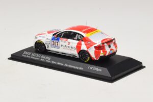 BMW M235i Bong Motorsport #307 Nett / Akata 24 Hours of Nurburgring 2015 Minichamps 1:43 437152507 Métal — image 3 sur 4