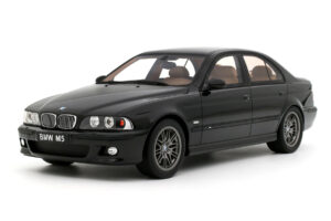 BMW M5 E39 Black Sapphire Metallic Otto 1:18 OT1338 Résine