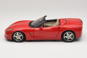 Chevrolet Corvette C6 Cabriolet Rouge AUTOart 1:18 71221 Métal — image 4 sur 8