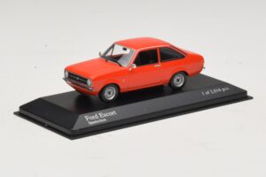 Ford Escort Mk2 Spanish Red Minichamps 1:43 400084100 Métal — image 2 sur 4