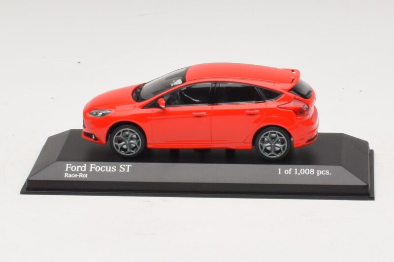 Ford Focus ST Mk3 Rouge Minichamps 1:43 410081001 Métal