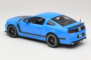 Ford Mustang Boss 302 S197 Bleu Shelby Collectibles 1:18 25414S Métal — image 7 sur 8