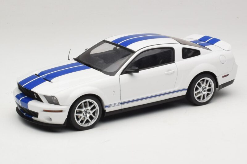Ford Shelby Cobra GT500 Concept Blanc avec Rayure Bleue AUTOart 1:18 73052 Métal