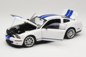 Ford Shelby Cobra GT500 Concept Blanc avec Rayure Bleue AUTOart 1:18 73052 Métal — image 2 sur 8