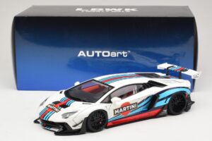 Lamborghini Aventador LB Works Martini Livery AUTOart 1:18 79185 Composite — image 8 sur 8