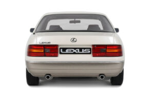 Lexus LS 400 XF10 Diamond White Pearl Otto 1:18 OT1277 Résine — image 5 sur 5