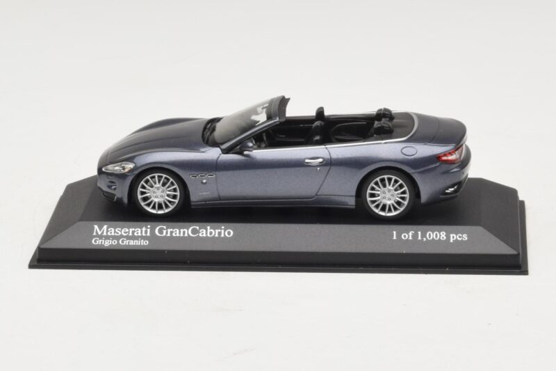 Maserati GranCabrio Gris Métallisé Minichamps 1:43 Maserati GranCabrio Gris Métallisé Minichamps 1:43 400123931 Métal