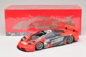 McLaren F1 GTR Lark #44 Tsuchiya / Ayles 24 Hours of Le Mans 1997 Minichamps 1:18 530133744 Métal — image 8 sur 8