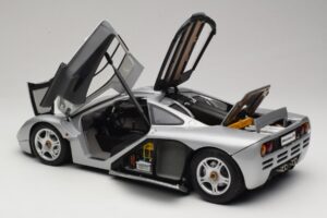 McLaren F1 Argent Minichamps 1:12 530133123 Métal — image 5 sur 8