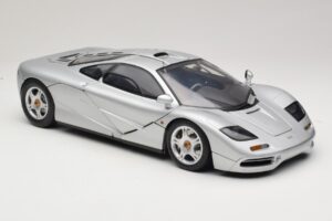 McLaren F1 Argent Minichamps 1:12 530133123 Métal — image 6 sur 8