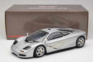 McLaren F1 Argent Minichamps 1:12 530133123 Métal — image 8 sur 8